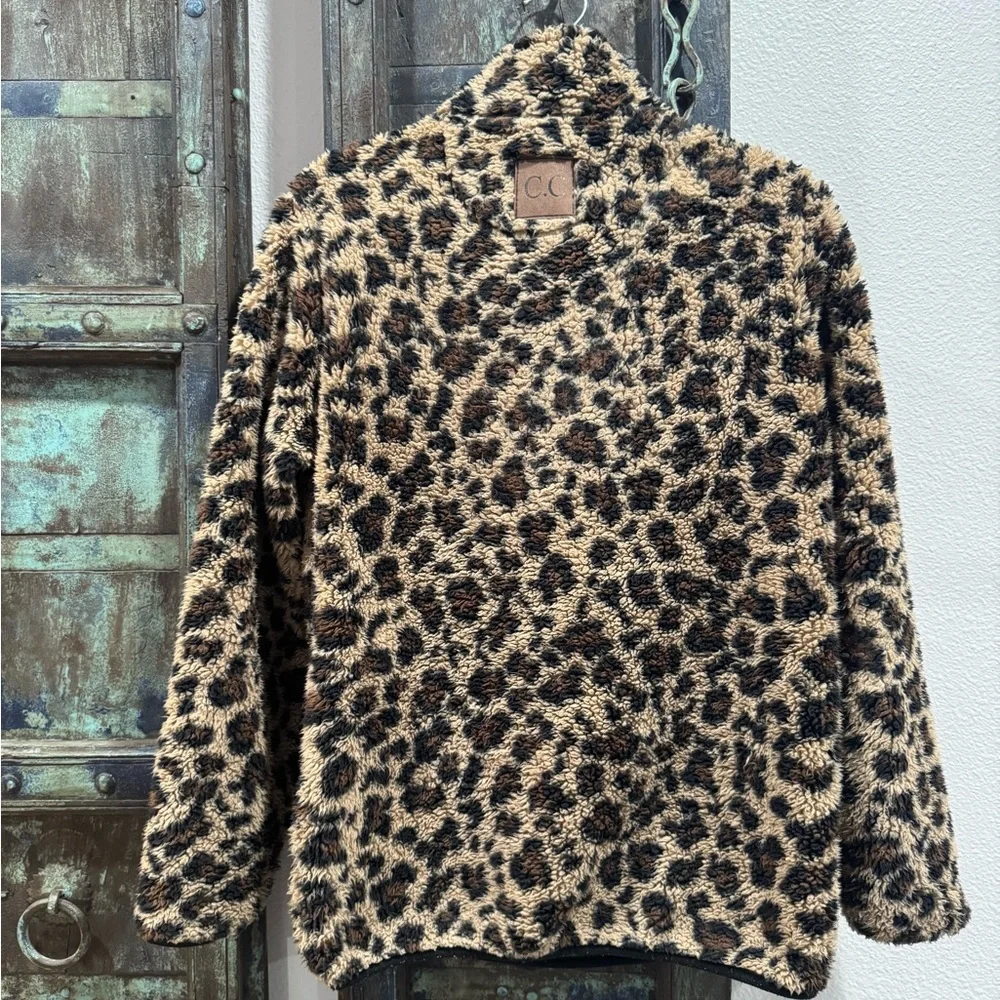 Leopard Print Fleece Pullover - Picture 2 of 3